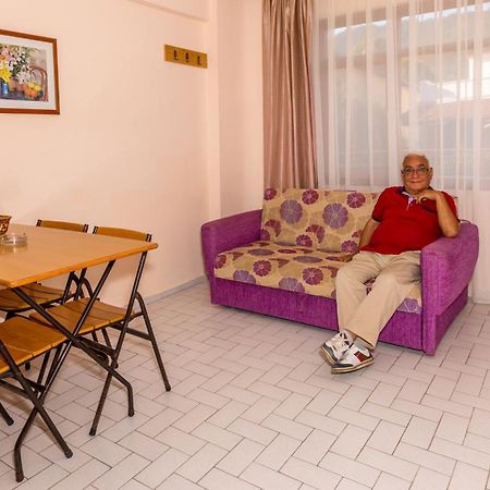 Uestuen Apart Marmaris Rom bilde