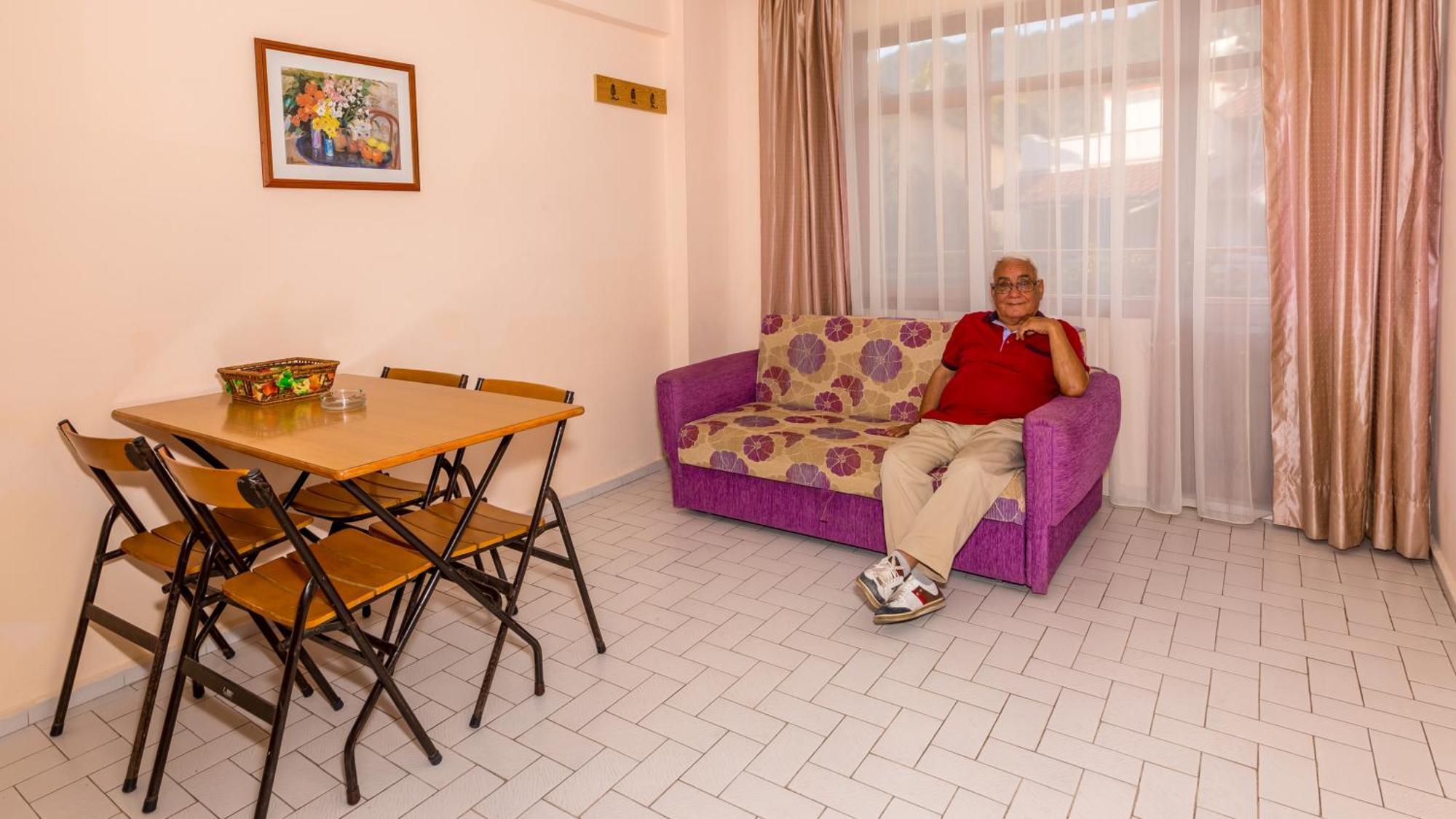 Uestuen Apart Marmaris Rom bilde